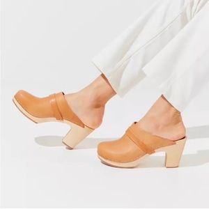 Swedish Hasbeen Classic slip on clog